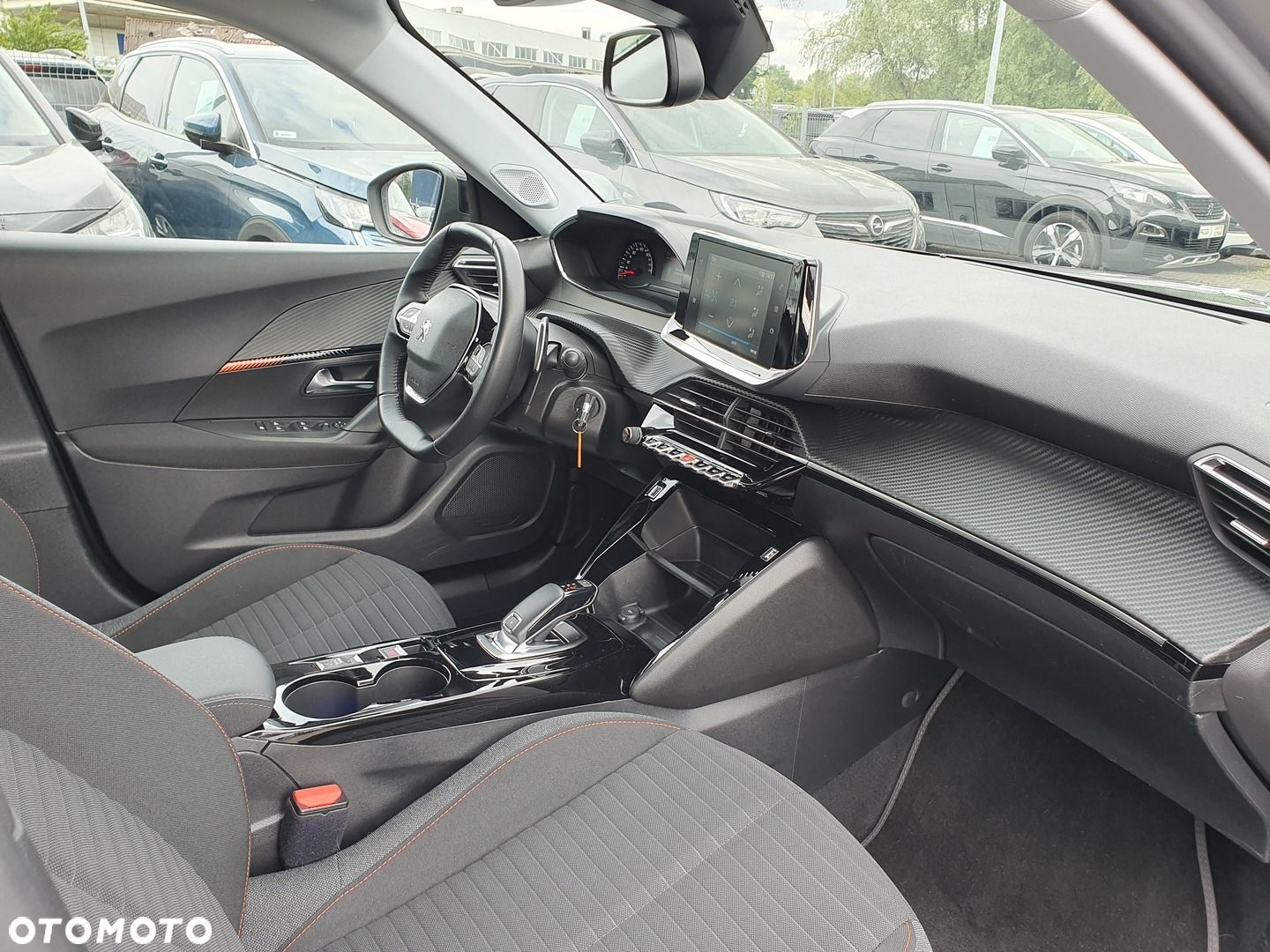 Peugeot 2008 1.2 PureTech Active Pack S&S EAT8 - 8