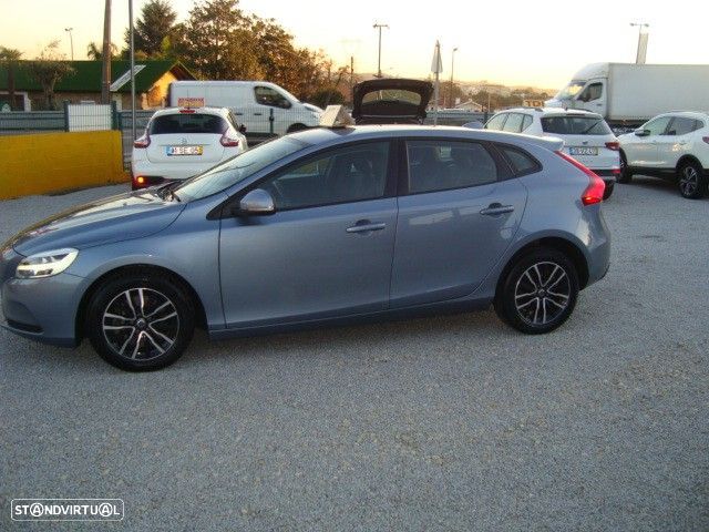 Volvo V40 2.0 D3 R-Design Momentum - 7