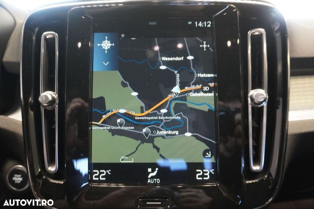 Volvo XC 40 T2 AT8 Momentum - 13