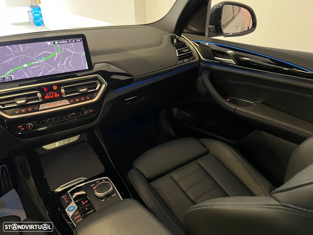 BMW iX3 M Sport Impressive - 33