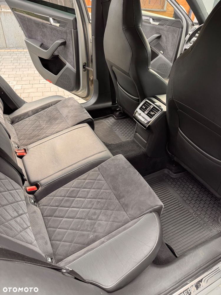 Skoda Superb 2.0 TDI 4x4 Sportline DSG - 18