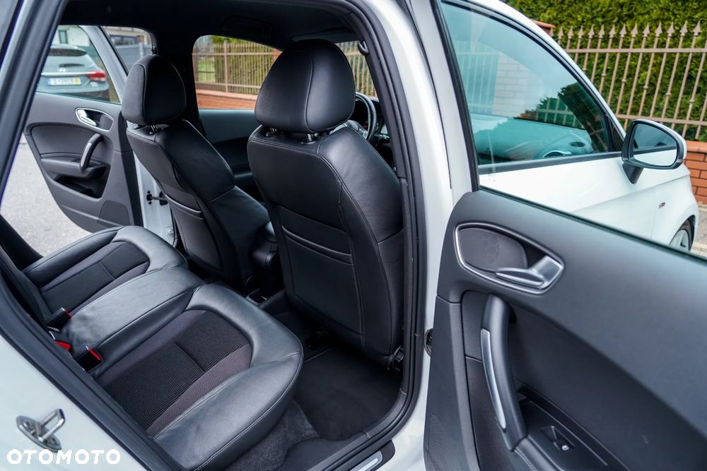 Audi A1 Sportback 1.4 TFSI S tronic S line Sportpaket - 28