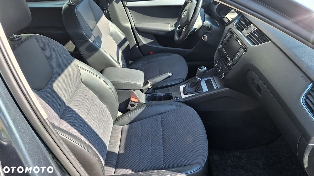 Skoda Octavia 2.0 TDI DSG Style - 6