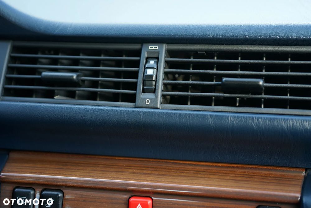 Mercedes-Benz W124 (1984-1993) - 22