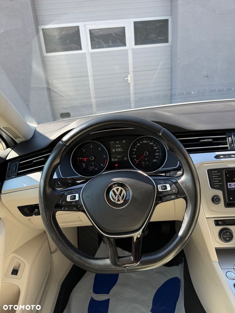 Volkswagen Passat 2.0 TDI SCR (BlueMotion Technology) 4Motion Comfortline - 31