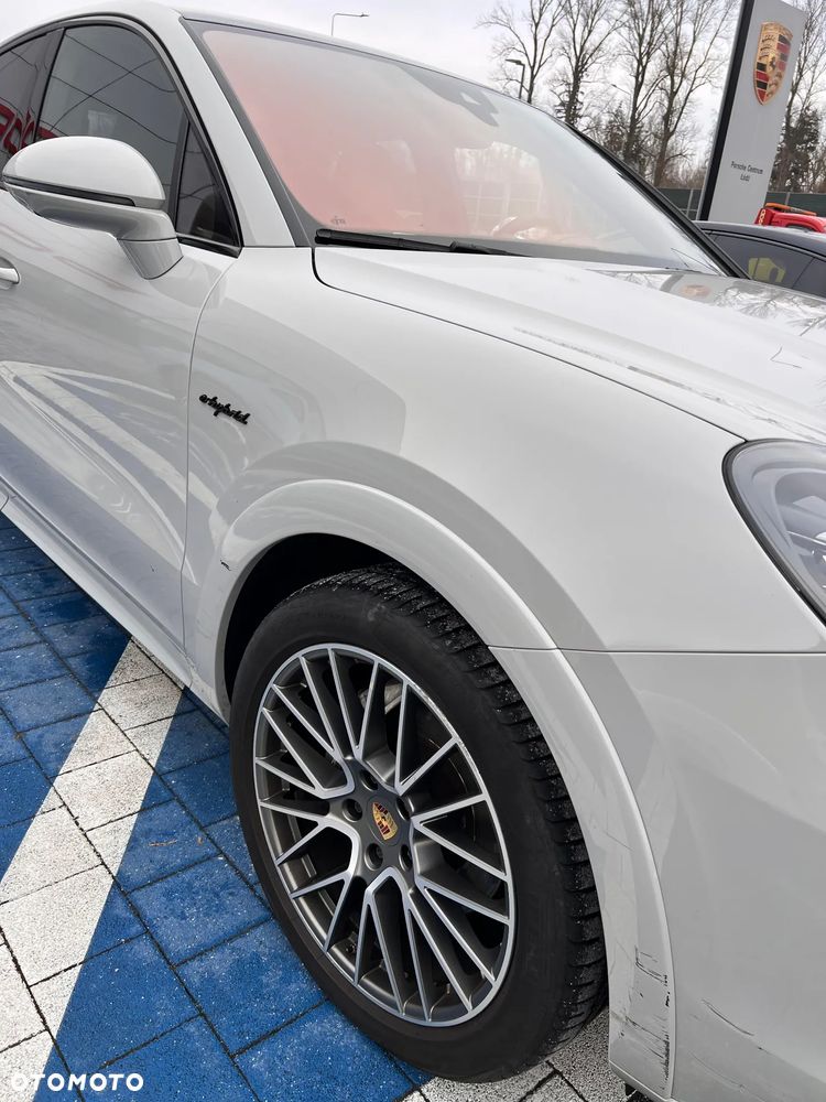 Porsche Cayenne E-Hybrid - 4
