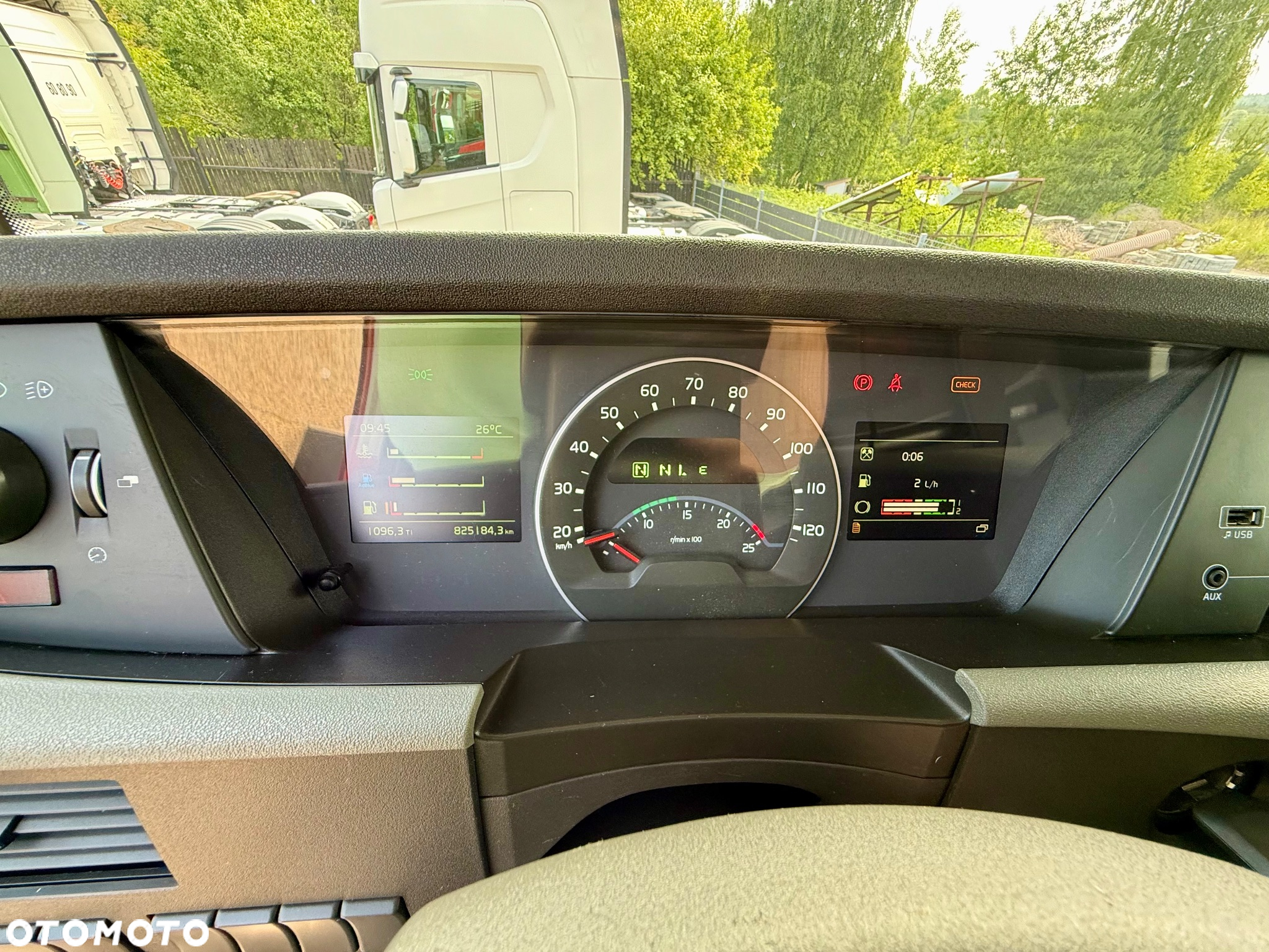 Volvo FH460 / HYDRAULIKA / NISKA KABINA / XENON / IMPORT / - 17