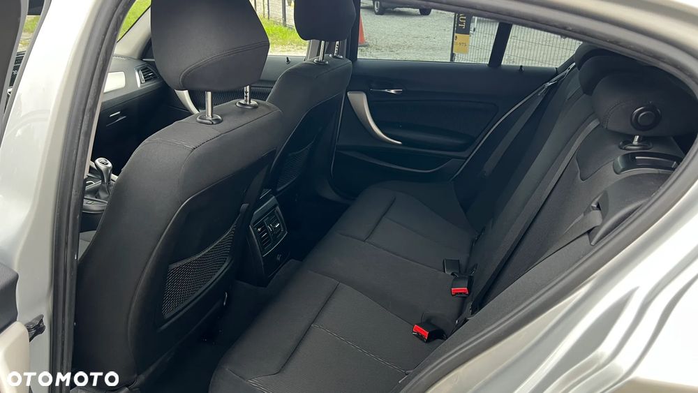 BMW Seria 1 116i Sport Line - 24