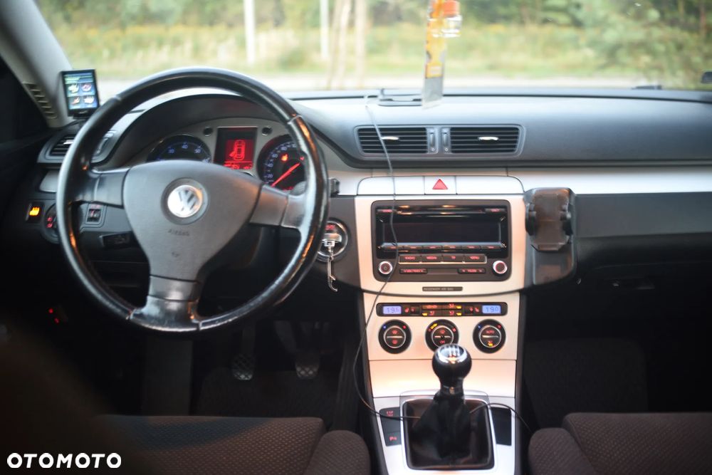 Volkswagen Passat 1.8 TSI Comfortline - 9