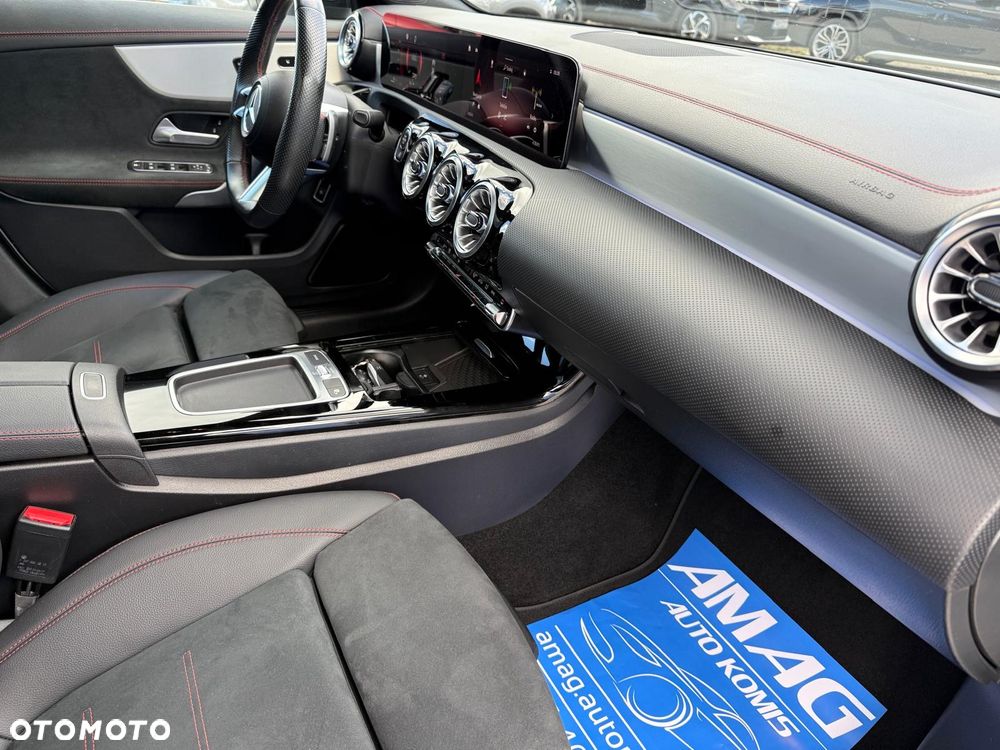 Mercedes-Benz CLA - 17