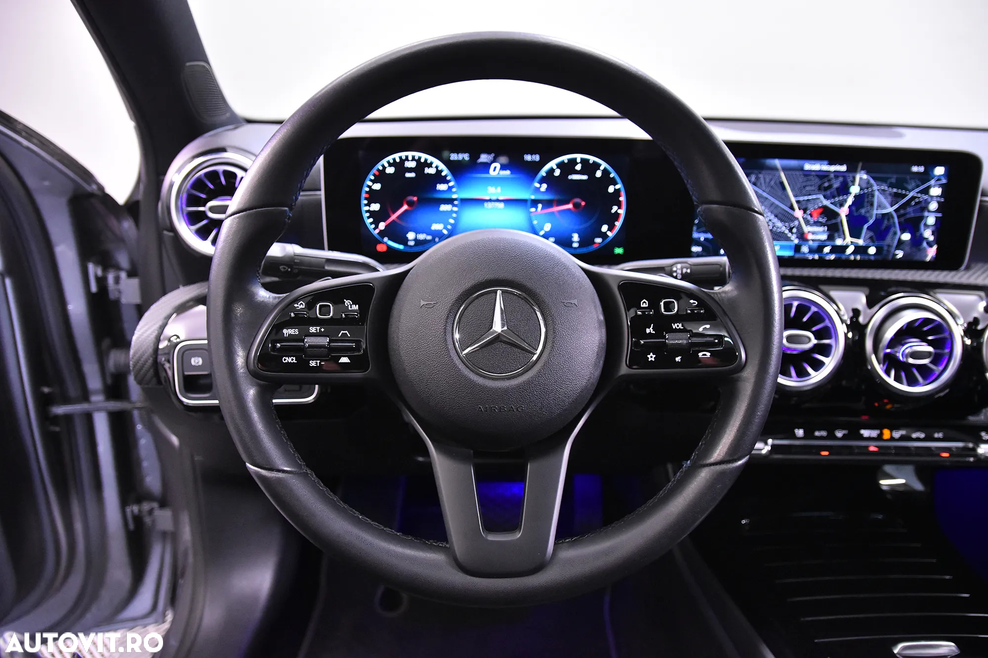 Mercedes-Benz A 200 7G-DCT - 16