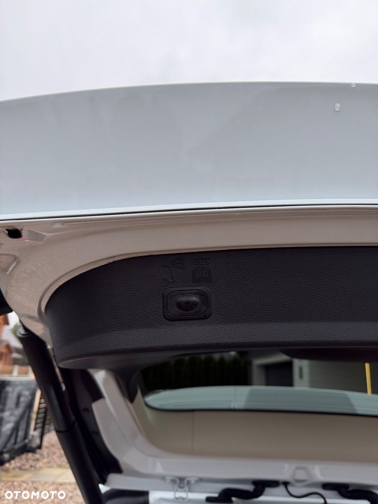 Ford Kuga 2.0 TDCi FWD Titanium Plus - 27