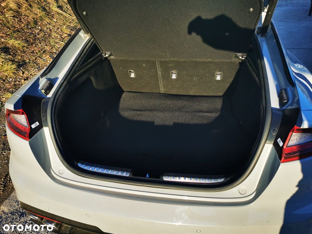 Kia Stinger - 39