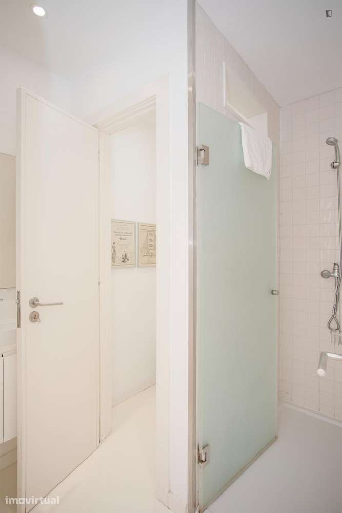 Apartamento com 1 quartos - localizado em Santo Ildefonso Porto - Grande imagem: 3/22