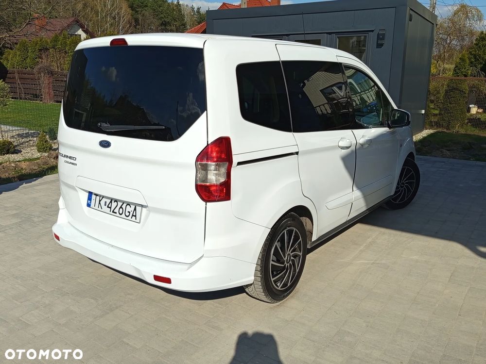 Ford Tourneo Courier - 10