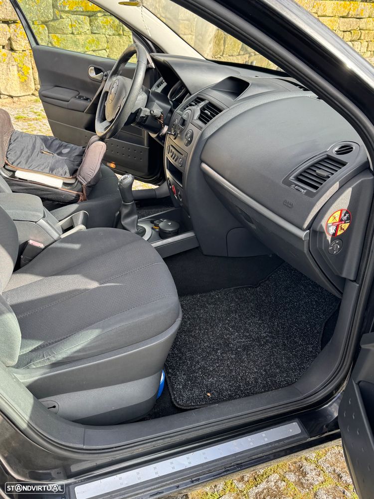 Renault Mégane 1.5 dCi Confort - 19