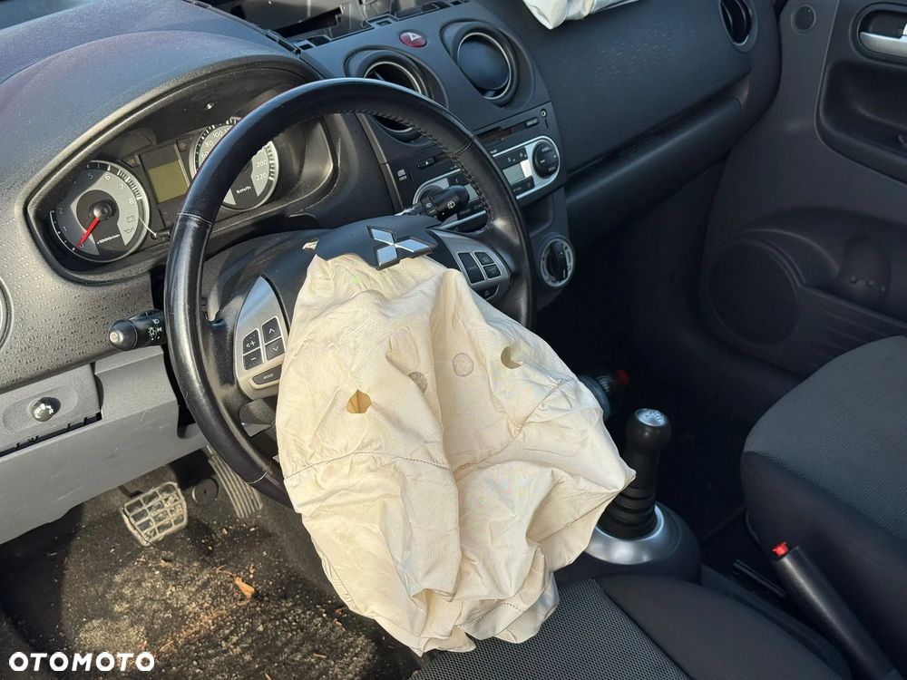 Mitsubishi Colt 1.3 Automatik Invite - 8