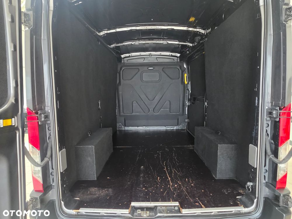 Ford Transit - 9