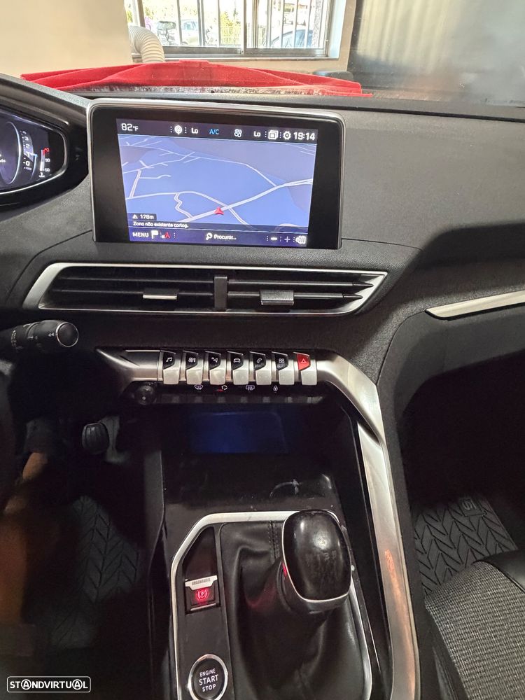 Peugeot 3008 PureTech 130 Stop & Start GPF Allure - 13