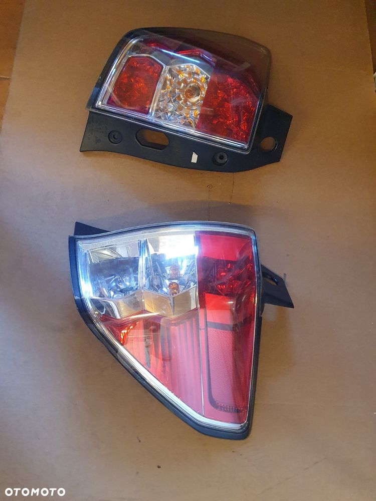 LAMPA L/P TYŁ SUBAU FORESTER III SH - 5