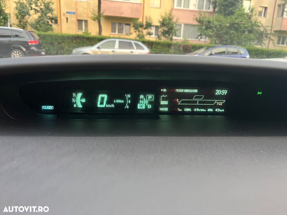 Toyota Prius HSD Luna - 1
