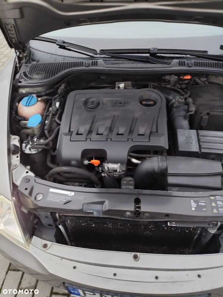 Skoda Octavia 2.0 TDI Elegance DSG - 9