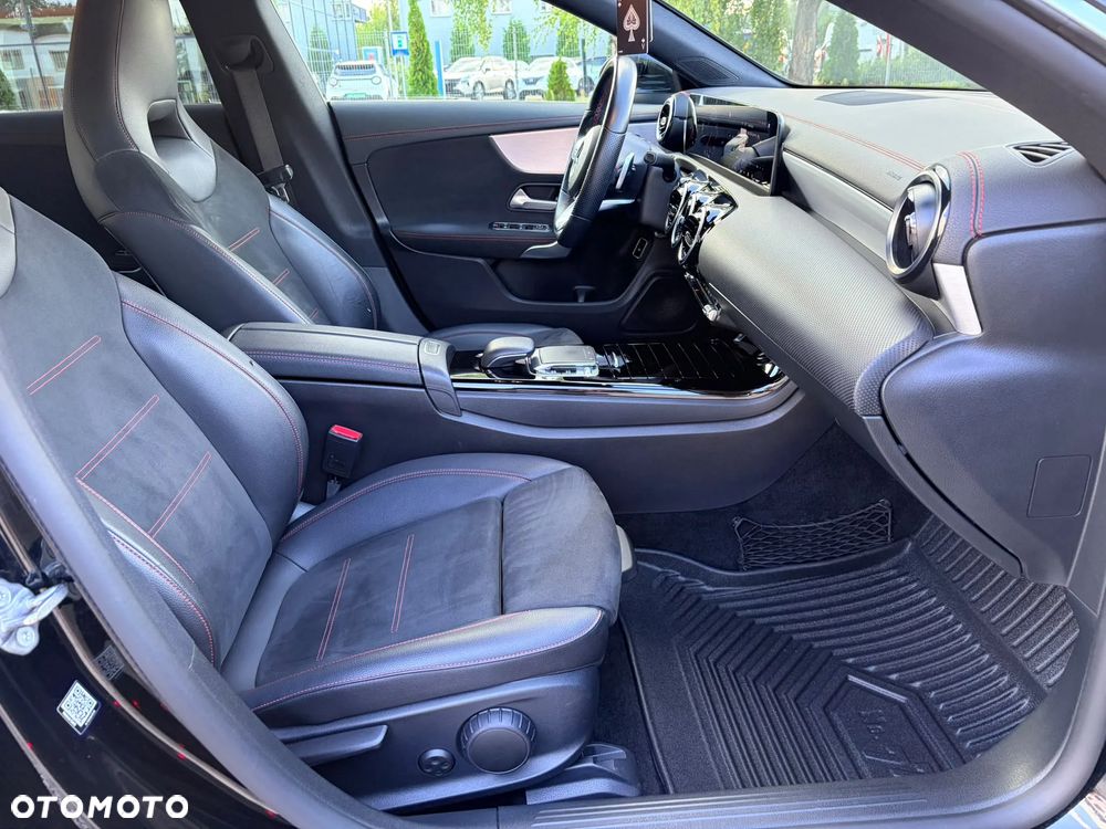 Mercedes-Benz CLA 200 AMG Line 7G-DCT - 16