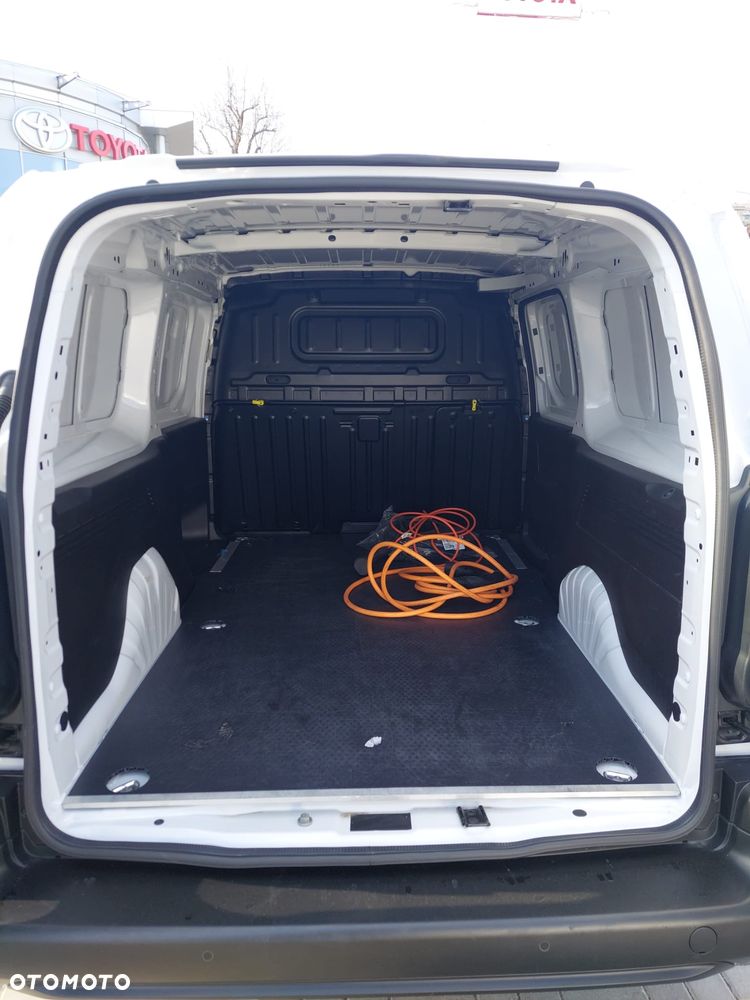 Toyota Proace City EV - 11