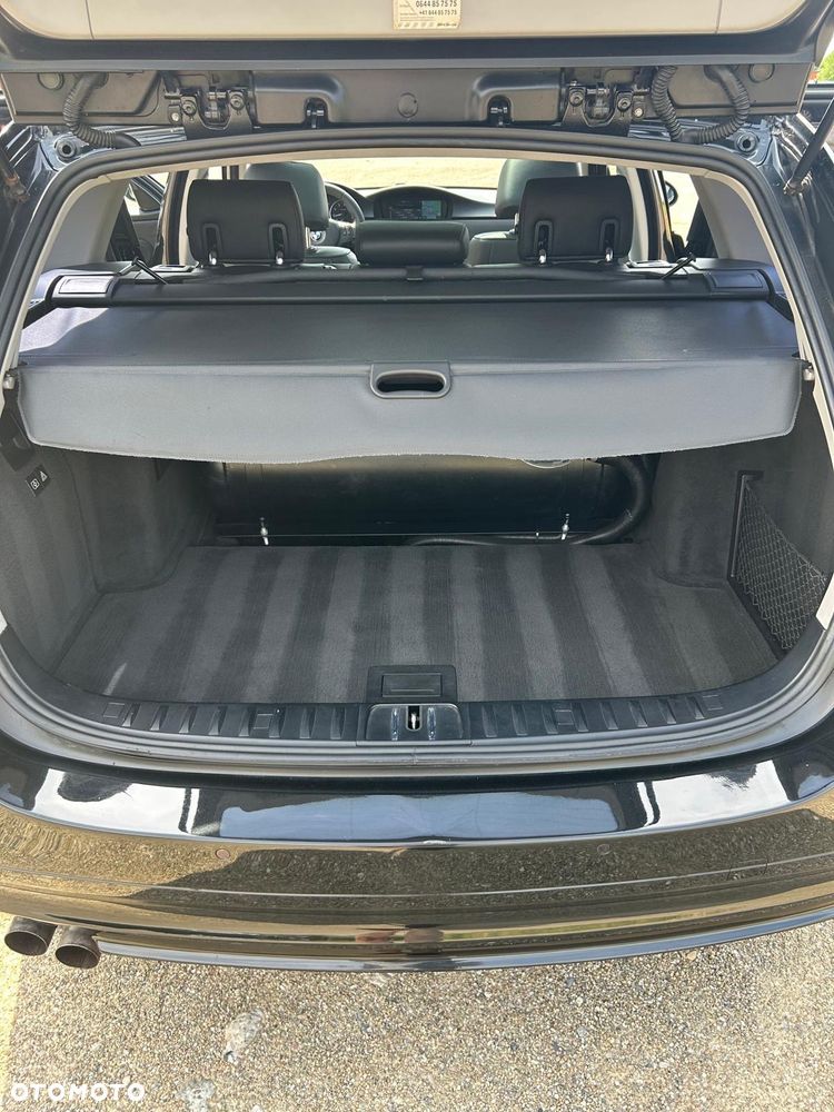 BMW Seria 3 330xi Touring - 6