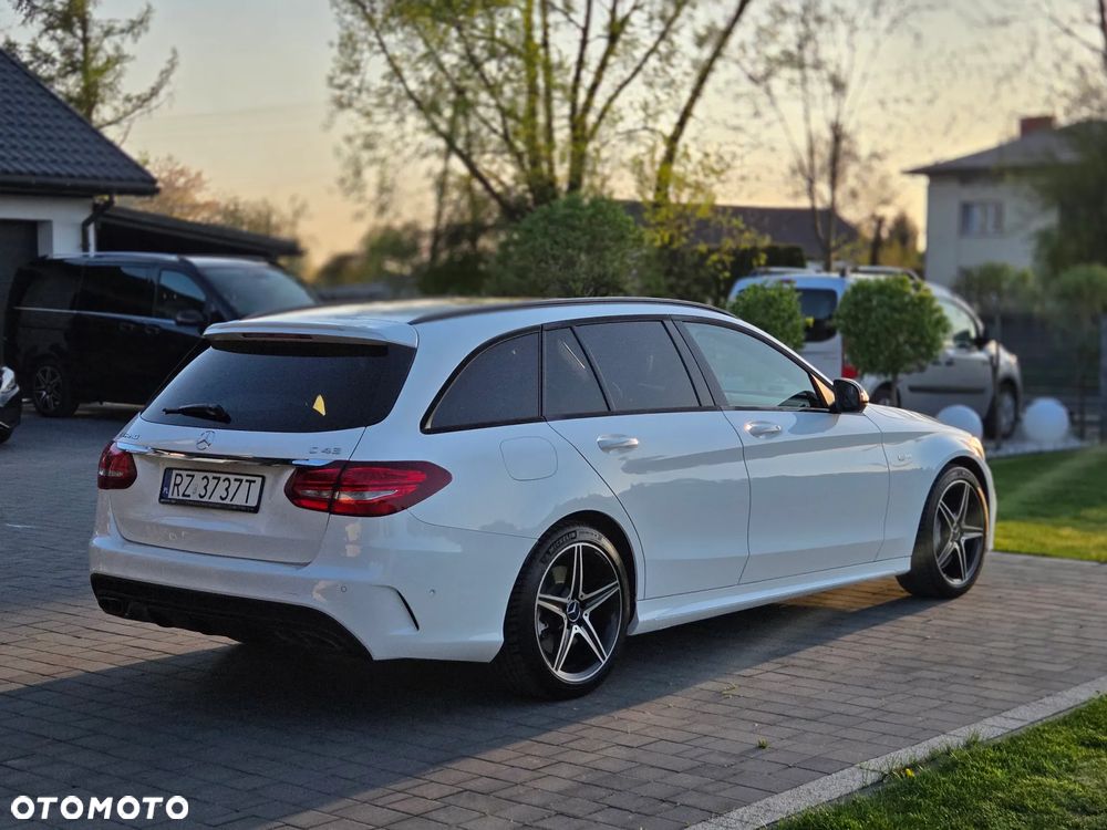 Mercedes-Benz Klasa C AMG 43 4-Matic - 5