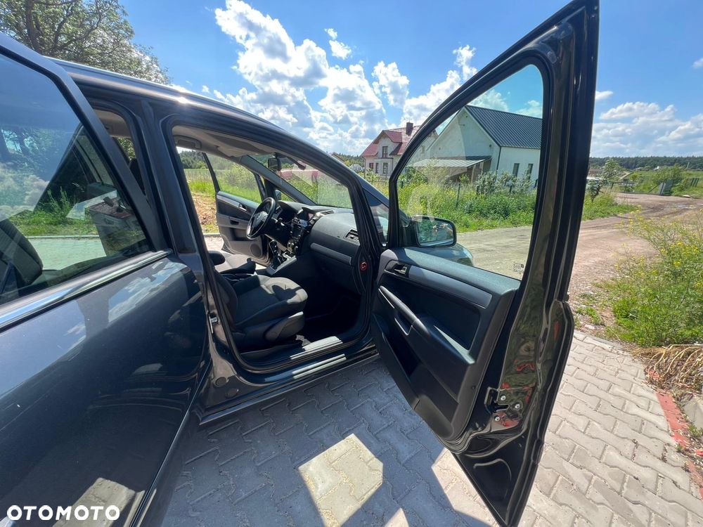 Opel Zafira - 18