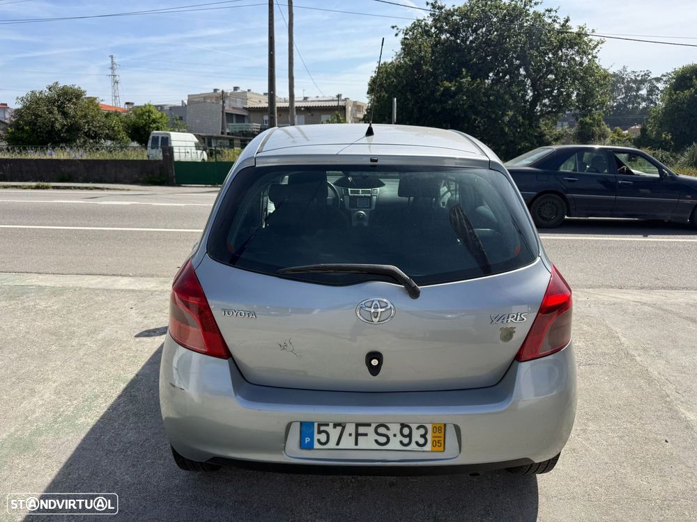 Toyota Yaris 1.0 VVT-i AC - 6