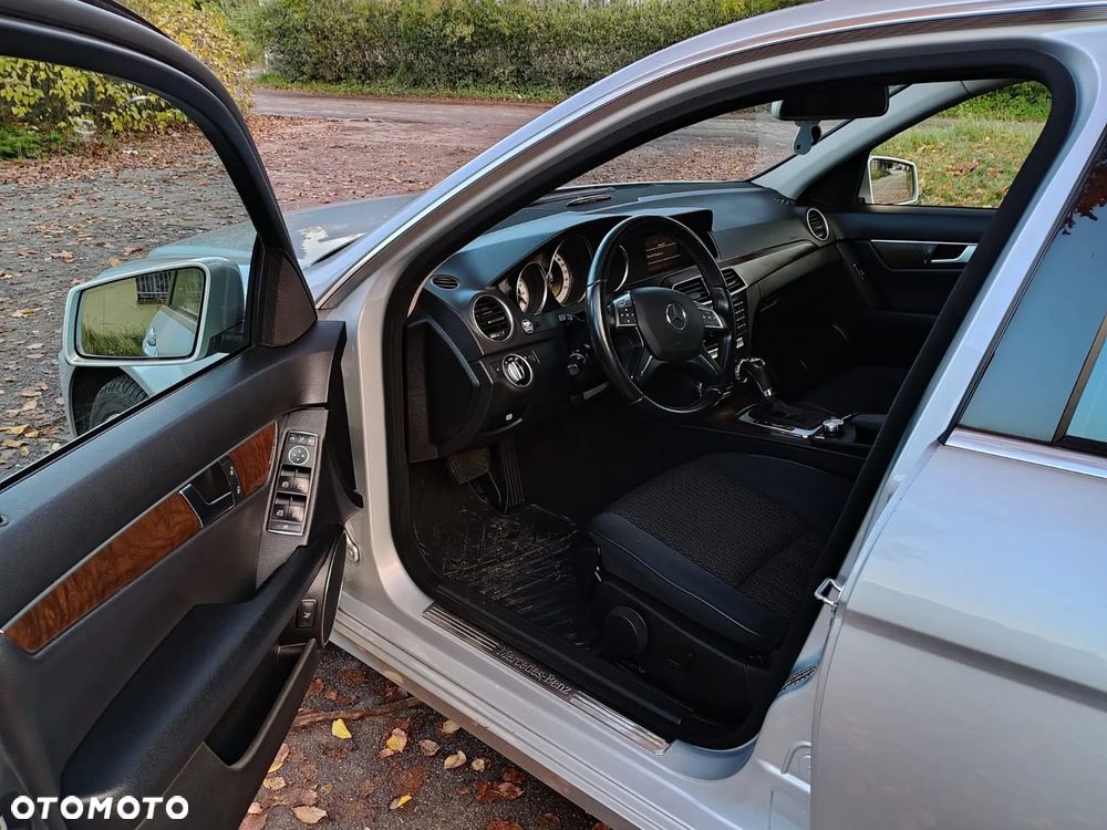 Mercedes-Benz Klasa C 200 T Kompressor Automatik Elegance - 14