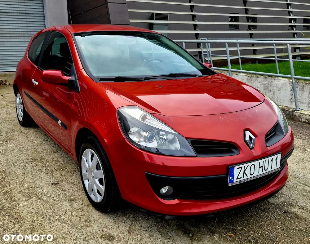 Renault Clio 2006 photo 3