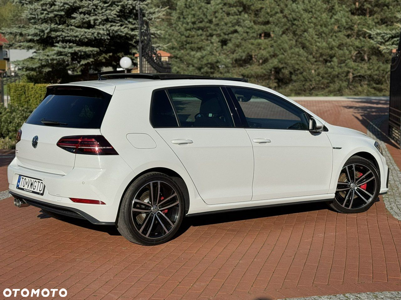 Volkswagen Golf - 12