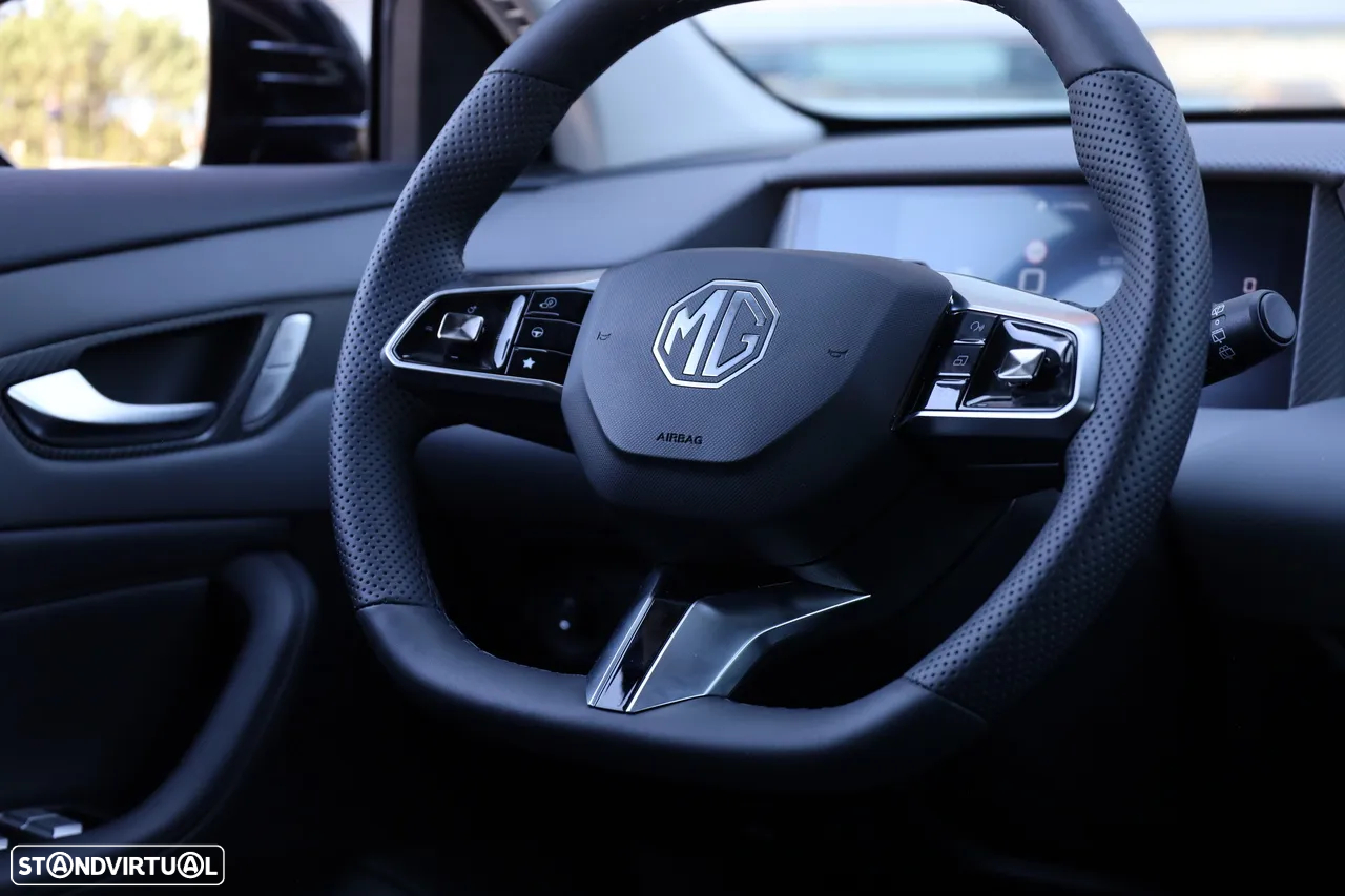 MG MGS5 EV 64 kWh Luxury - 11