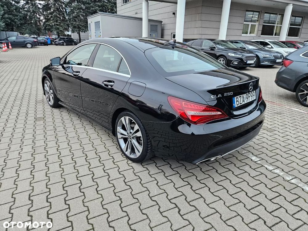 Mercedes-Benz CLA 250 7G-DCT - 6