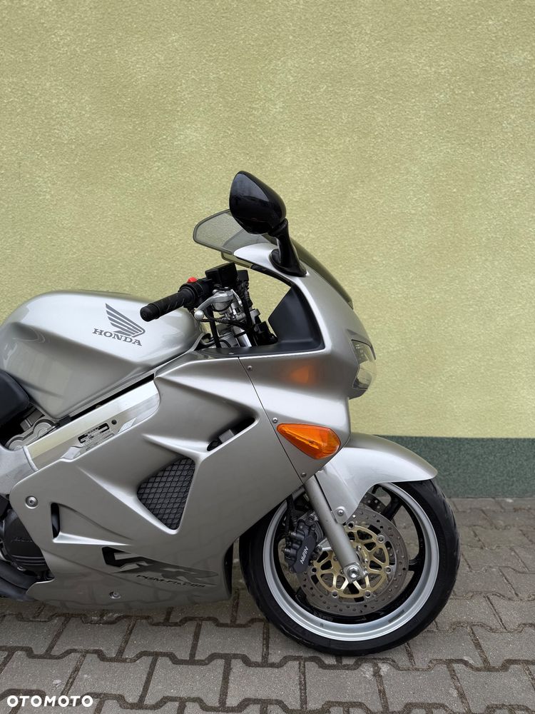 Honda VFR - 6