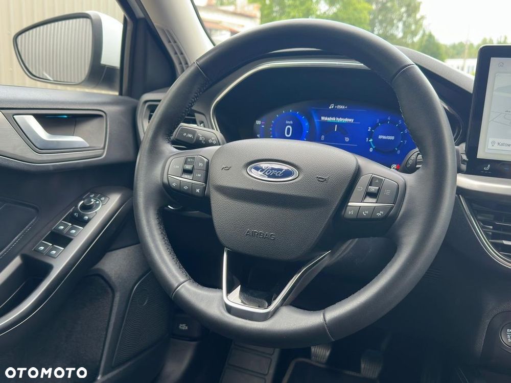Ford Focus 1.0 EcoBoost Titanium X - 14