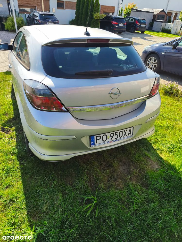 Opel Astra 1.6 Essentia - 4