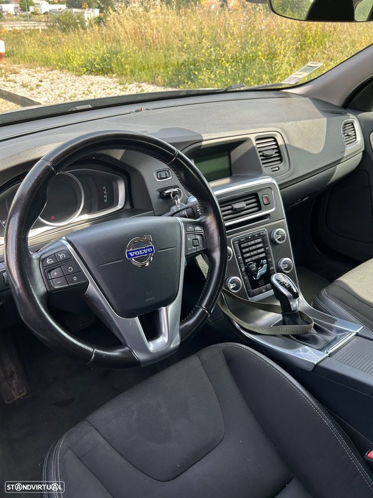 Volvo V60 1.6 D2 Momentum Eco Powershift - 6