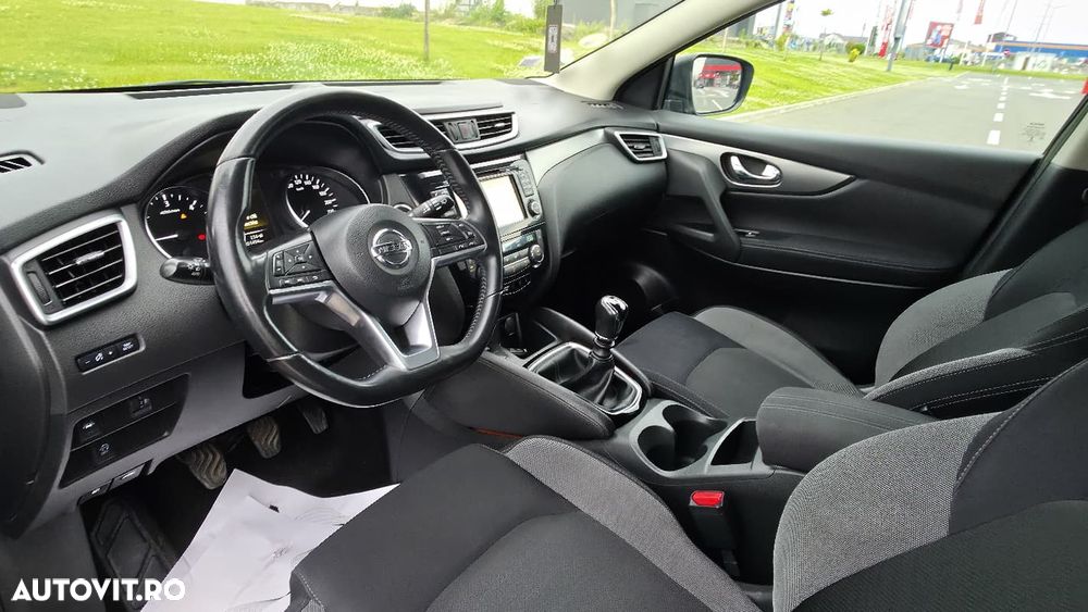 Nissan Qashqai 1.5 DCI N-Connecta - 12
