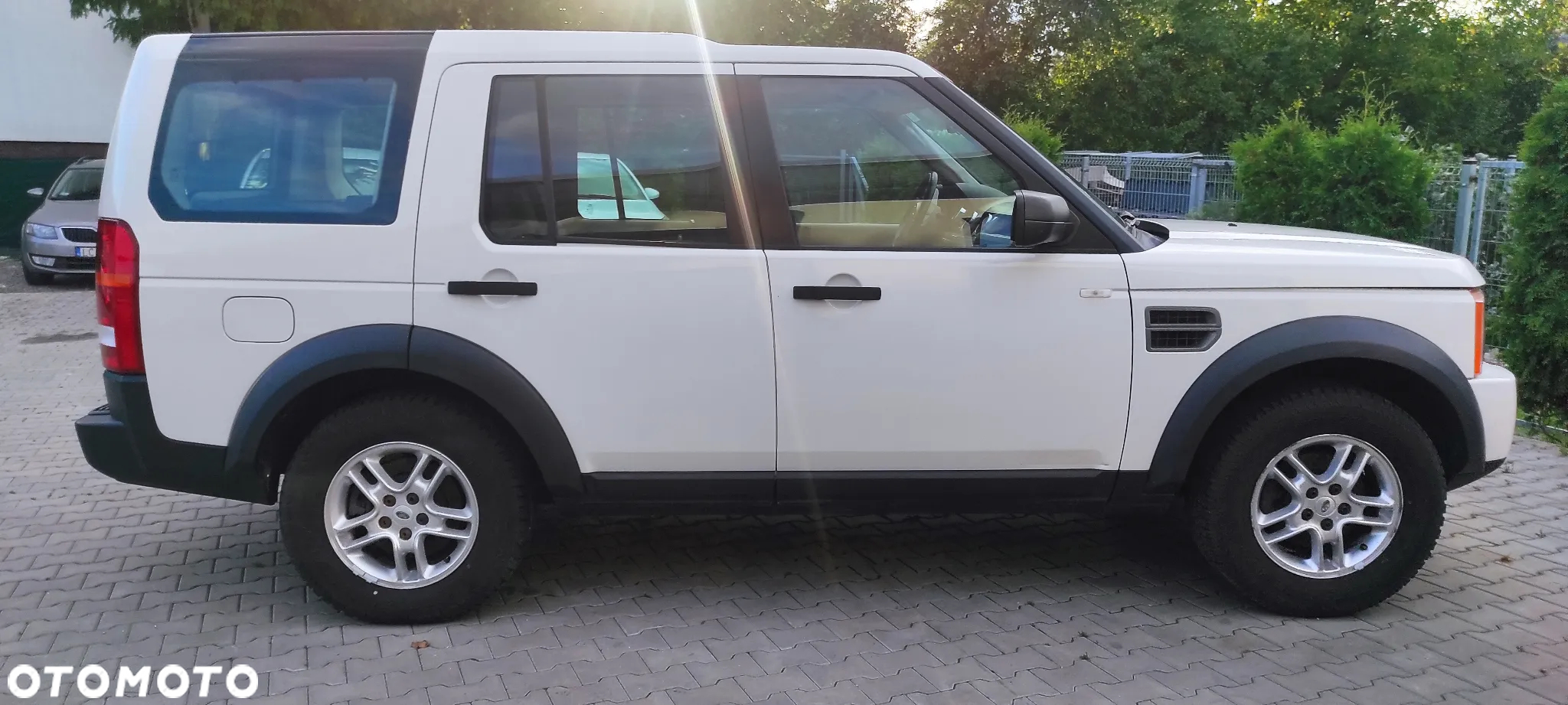 Land Rover Discovery - 3
