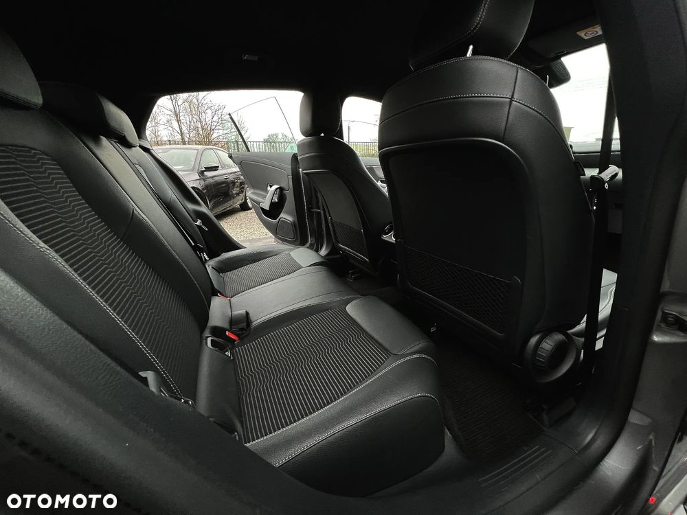 Mercedes-Benz CLA 220 d 8G-DCT - 19