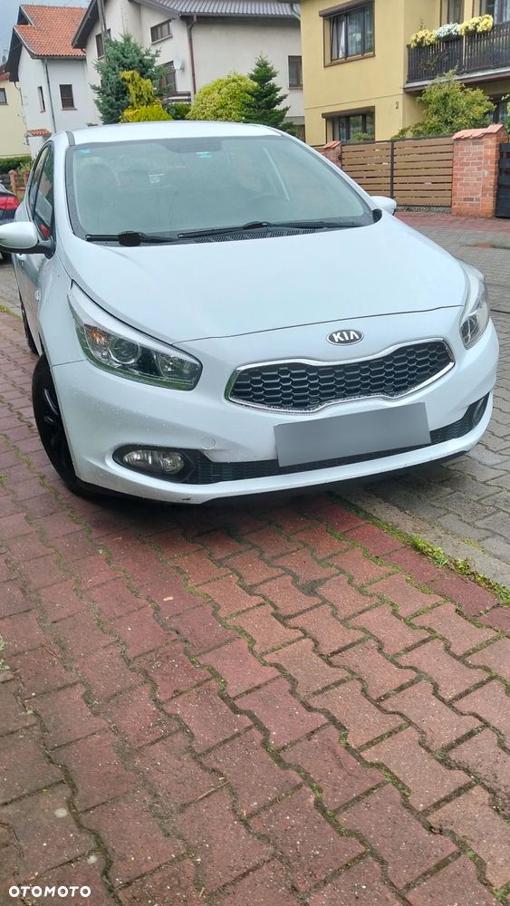 Kia Ceed - 5