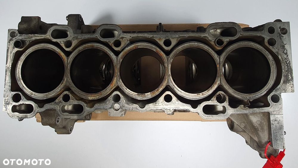 BLOK SILNIKA D5244T VOLVO XC90 2.4 D5 8653865 - 2