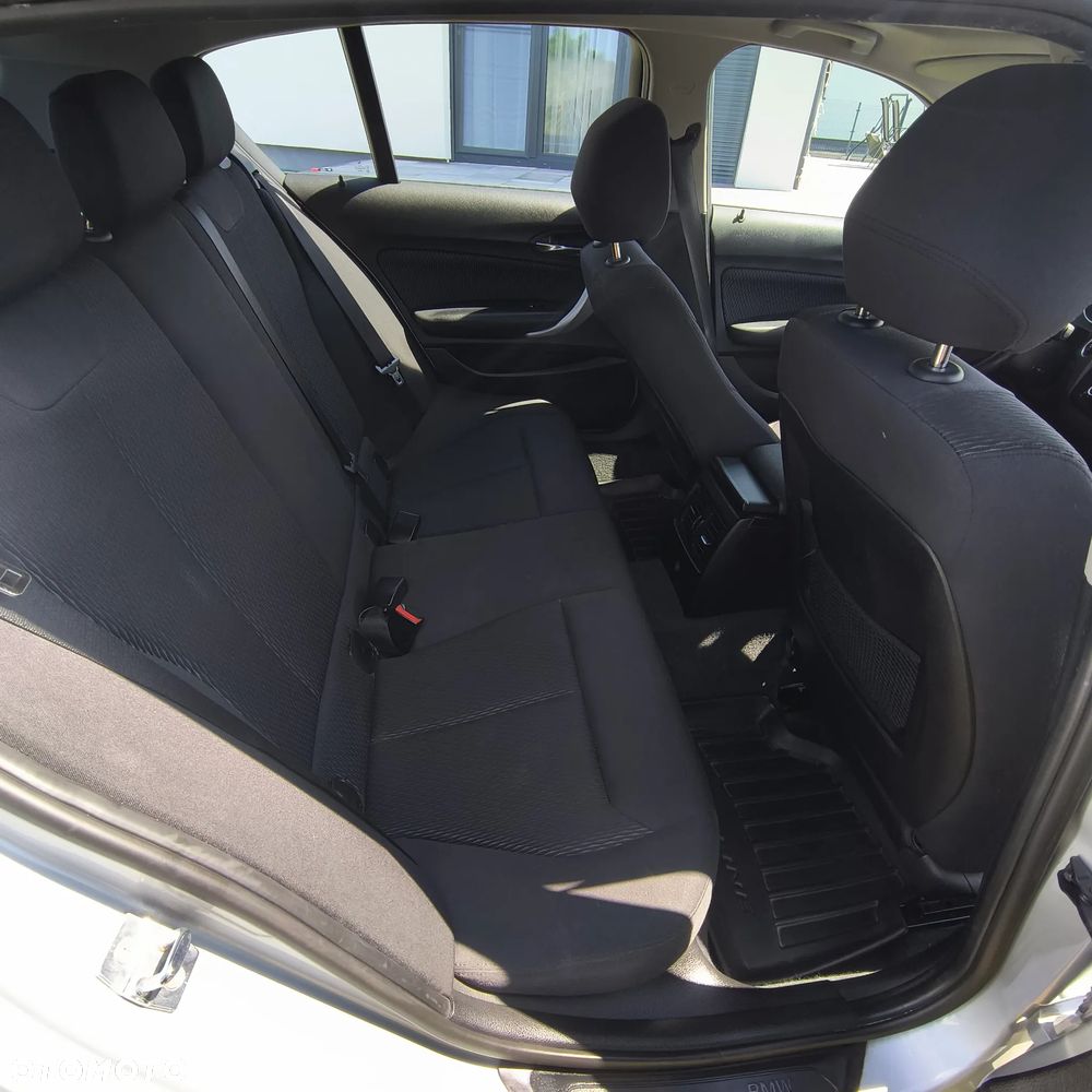BMW Seria 1 116i - 9