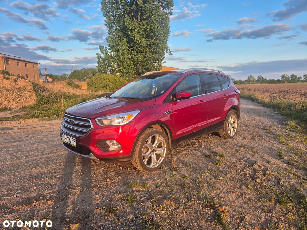 Ford Kuga - 1