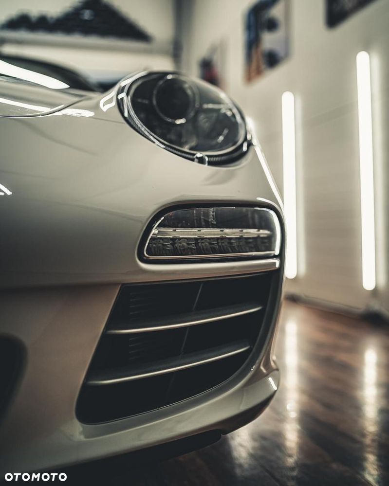 Porsche 911 Carrera 4S PDK - 11