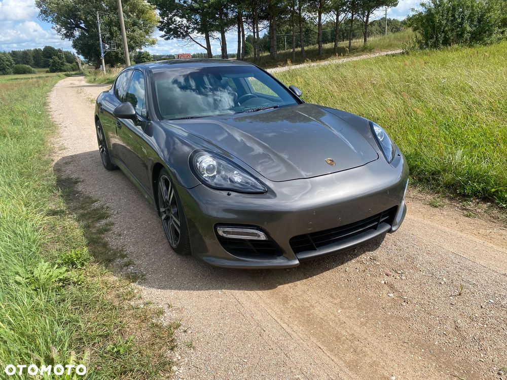 Porsche Panamera GTS - 3